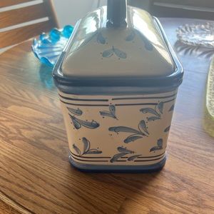 SEATTLE USA STONELITE INSPIRADO LEMON CERAMIC BREAD BOX/COOKIE JAR 10,5”
